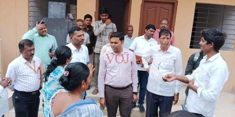 ಜಿಲ್ಲಾಧಿಕಾರಿಗಳಿಂದ ನಗರ ಪರಿವೀಕ್ಷಣೆ : ವಿವಿಧ ಕಾಮಗಾರಿಗಳ ಪರಿಶೀಲನೆ-