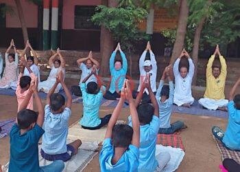 ಆಧುನಿಕ ಜೀವನದಲ್ಲಿ ಯೋಗಕ್ಕೆ ಆದ್ಯತೆ ನೀಡಿ- ಸಂತೋಷ ಬಂಡೆ