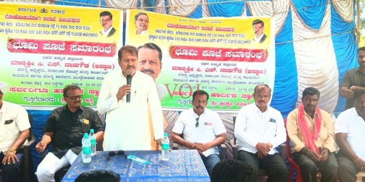 13ಕೋಟಿ ರೂ.ವೆಚ್ಚ ಅಭಿವೃದ್ಧಿ ಕೆಲಸಗಳಿಗೆ ಅನುದಾನ ಹಂಚಿಕೆ ಹಿರೇಮುರಾಳ-ಕೇಸಾಪುರ ಹುನಕುಂಟಿ ರಸ್ತೆಗೆ ಕಾಮಗಾರಿಗೆ ಚಾಲನೆ