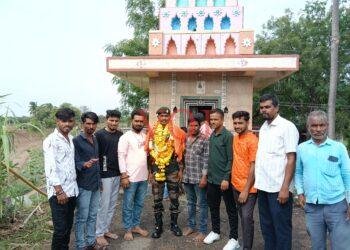 ತಾಂಡಾದ ಯುವಕನೋರ್ವ ದೇಶ ಸೇವೆ ಸಲ್ಲಿಸಲು ಆಯ್ಕೆಯಾಗಿದ್ದು ನಮ್ಮೆಲ್ಲರಿಗೂ ಹೆಮ್ಮೆ ತಂದಿದೆ