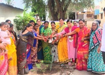 ನೆಬಗೇರಿ ಗ್ರಾಮದ ಕಾರ್ಯಕ್ಷೇತ್ರದಲ್ಲಿ ಪರಿಸರ ಜಾಗೃತಿ:ಶಾಲೆ ಆವರಣದಲ್ಲಿ ಗಿಡ ನಾಟಿ ಮಾಡುವ ಮುಖಾಂತರ ಕಾರ್ಯಕ್ರಮಕ್ಕೆ ಚಾಲನೆ