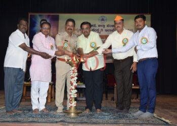 ಜಿಲ್ಲಾಡಳಿತದಿಂದ ಶಿವಶರಣ ಶ್ರೀ ಹಡಪದ ಅಪ್ಪಣ್ಣರ ಜಯಂತಿ ಆಚರಣೆ