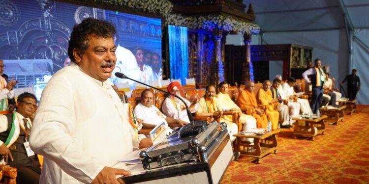 ಜಗತ್ತಿನಲ್ಲಿ ಉದ್ಯೋಗ ಸೃಷ್ಠಿಯಲ್ಲಿ ಸಣ್ಣ ಕೈಗಾರಿಕೆಗಳ ಪಾತ್ರ ದೊಡ್ಡದಿದೆ : ಸಚಿವ ಎಮ್ ಬಿ ಪಾಟೀಲ