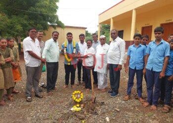 ವಿದ್ಯಾರ್ಥಿಗಳಿಗೆ ಉತ್ತಮ ಗುಣಮಟ್ಟದ ಶಿಕ್ಷಣ ನೀಡುತ್ತಿರುವ ಗ್ರಾಮದ ಸರ್ಕಾರಿ ಪ್ರೌಢಶಾಲೆಯ ಕಾರ್ಯ ಶ್ಲಾಘನೀಯ 