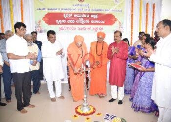 ಹೈಟೆಕ್ ಆಯುರ್ವೇದ ಆಸ್ಪತ್ರೆ ಮತ್ತು ಶೈಕ್ಷಣಿಕ ಭವನ ಉದ್ಘಾಟನೆ