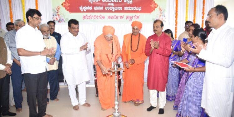 ಹೈಟೆಕ್ ಆಯುರ್ವೇದ ಆಸ್ಪತ್ರೆ ಮತ್ತು ಶೈಕ್ಷಣಿಕ ಭವನ ಉದ್ಘಾಟನೆ