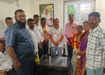 ಸರಕಾರಿ ಆದರ್ಶ ವಿಧ್ಯಾನಿಲಯಕ್ಕೆ ಮೂಲಭೂತ ಸೌಲಭ್ಯ ನೀಡಲು ಶಾಸಕ ನಾಡಗೌಡರಿಗೆ ಮನವಿ