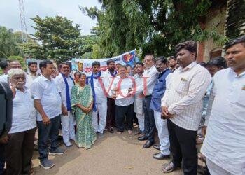 ಎಸ್.ಸಿ.ಎಸ್.ಪಿ-ಟಿ.ಎಸ್.ಪಿ-೨೦೧೩ ರ ಕಾಯ್ದೆಯ ಸಮರ್ಪಕ ಜಾರಿಗೆ ಒತ್ತಾಯಿಸಿ ಹಾಗೂ ಬ್ಯಾಕ್ಲಾಕ್ ಹುದ್ದೆಗಳನ್ನು ಶೀಘ್ರದಲ್ಲಿ ಭರ್ತಿ ಮಾಡಲು ಆಗ್ರಹಿಸಿ ಬೃಹತ್ ಪ್ರತಿಭಟನೆ