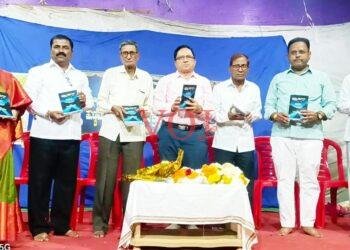 “ಎರಡು ನಕ್ಷತ್ರಗಳು ಕೃತಿ “ಸರ್ವೇ ಜನ ಸುಖಿನೋ ಭವಂತು ಎಂಬ ತತ್ವ ಒಳಗೊಂಡಿದೆ