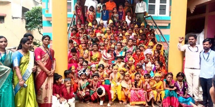 ಎಸ್ಎನ್ ಡಿ ನ್ಯಾಷನಲ್ ಪಬ್ಲಿಕ್ ಶಾಲೆಯ ಮಕ್ಕಳು  ಶ್ರೀ ಕೃಷ್ಣ ಜನ್ಮಾಷ್ಟಮಿ ಆಚರಣೆ 