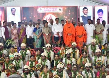 ಮಲೆ ಮಹದೇಶ್ವರ ಅಭಿವೃದ್ಧಿ ಪ್ರಾಧಿಕಾರದ ವತಿಯಿಂದ 93 ನವ ಜೋಡಿಗಳಿಗೆ ಸಾಮೂಹಿಕ ವಿವಾಹ