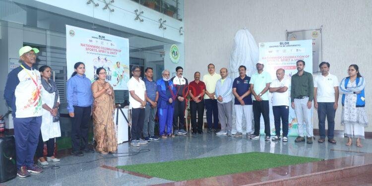 ಕ್ರೀಡೆಗಳು ವಿದ್ಯಾರ್ಥಿಗಳ ಸಮಗ್ರ ಬೆಳವಣಿಗೆಗೆ ಮತ್ತು ಶೈಕ್ಷಣಿಕ ಜೀವನದ ಸಮೃದ್ಧಿಗೆ ಪೂಕರವಾಗಿವೆ