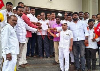 ಇಂಡಿ | ಅತಿವೃಷ್ಟಿಯಿಂದ ಅಪಾರ ಹಾನಿ, ಕೂಡಲೇ ಸರಕಾರ ವಿಶೇಷ ಪ್ಯಾಕೇಜ್ ನೀಡಲಿ : ಪೂಜಾರಿ