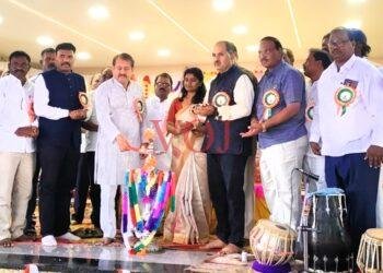 ಮಕ್ಕಳ ಪ್ರತಿಭೆಗೆ ತಕ್ಕಂತೆ ಶಿಕ್ಷಣ ನೀಡುವಲ್ಲಿ ಶಿಕ್ಷಕರ ಪಾತ್ರ ಮುಖ್ಯವಾಗಿದೆ.