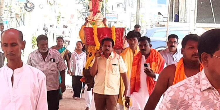 ಮಹಾಗಣಪತಿ ದೇವಸ್ಥಾನದ 14ನೇ ವಾರ್ಷಿಕೋತ್ಸವ ಉತ್ಸವ ಮೂರ್ತಿಯ ಪಲ್ಲಕ್ಕಿ ಉತ್ಸವ ಕಳಸದ ಮೆರವಣಿಗೆ