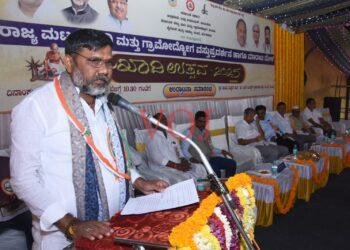 ಖಾದಿ ದೇಶಾಭಿಮಾನದ ಪ್ರತೀಕ-ಖಾದಿ ಸ್ವಾಭಿಮಾನ-ಸ್ವಾವಲಂಬನೆ ಸಂಕೇತ – ಮಂಡಳಿ ಅಧ್ಯಕ್ಷ ಬಸನಗೌಡ ತುರವಿಹಾಳ