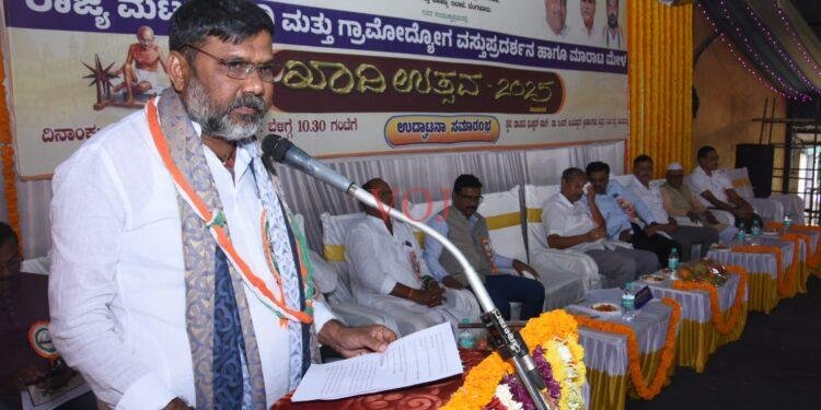 ಖಾದಿ ದೇಶಾಭಿಮಾನದ ಪ್ರತೀಕ-ಖಾದಿ ಸ್ವಾಭಿಮಾನ-ಸ್ವಾವಲಂಬನೆ ಸಂಕೇತ – ಮಂಡಳಿ ಅಧ್ಯಕ್ಷ ಬಸನಗೌಡ ತುರವಿಹಾಳ