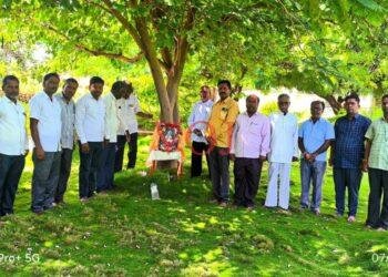 ವಿಜಯಪುರ ನಗರದಲ್ಲಿ ಜಿಲ್ಲಾಧ್ಯಕ್ಷ ಶ್ರೀ ಸಂಗಮೇಶ ಗುರವ ನೇತೃತ್ವದಲ್ಲಿ ಬಸವಾದಿ ಶರಣ ಶ್ರೀ ಹೂಗಾರ ಮಾದಯ್ಯನವರ ಜಯಂತಿ ಆಚರಣೆ