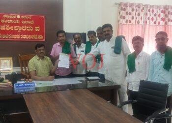 ಕಬ್ಬಿಗೆ ₹4 ಸಾವಿರ ರೂ ಬೆಲೆ ಆಗ್ರಹಿಸಿ ಪ್ರತಿಭಟನೆ