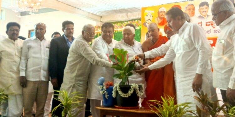 ಅಕಾಲಿಕ ಮಳೆಯಿಂದ ಸರಿಯಾದ ಬೆಳೆ ಬರುತ್ತಿಲ್ಲ ಮರಗಳನ್ನು ಬೆಳೆಸಬೇಕು ಮರಗಳ‌ ಮಾರಣಹೋಮ ನಿಲ್ಲಬೇಕು