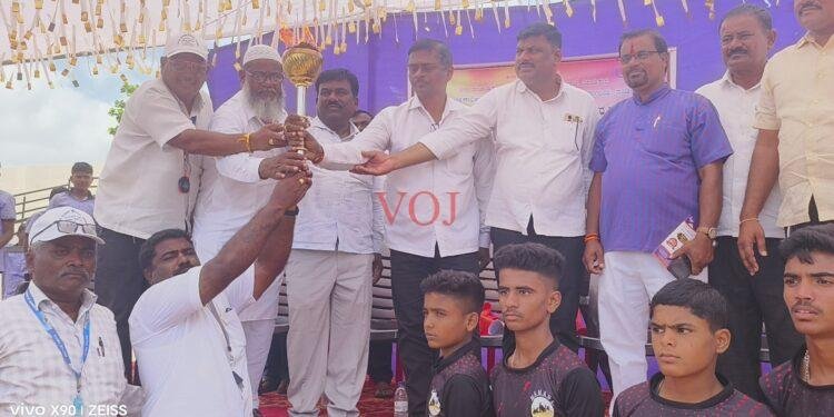 ದೈಹಿಕ ಮಾಗೂ ಮಾನಸಿಕ ಸದೃಢತೆಗೆ ಕ್ರೀಡೆಗಳು ತುಂಬಾ ಸಹಕಾರಿ : ಎಸ್ ಆರ್ ನಡಗಡ್ಡಿ