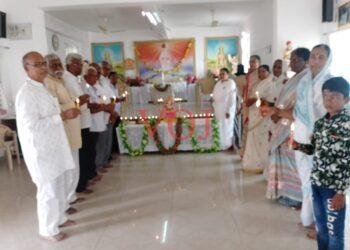 ಈಶ್ವರಿಯ ವಿವಿಯಲ್ಲಿ ದೀಪಾವಳಿ