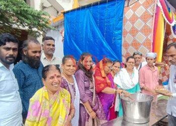 ನವರಾತ್ರಿ ಪ್ರಯುಕ್ತ ಗಂಗಾಧರ ಕೋರಳ್ಳಿ ಮಹಾಶಕ್ತಿ ಮಂದಿರದಲ್ಲಿ ಅನ್ನ ಪ್ರಸಾದ