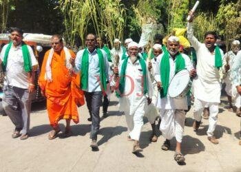 ರಾಜ್ಯ ಸರಕಾರದ ವಿರುದ್ಧ ರೈತ ಸಂಘದಿಂದ ಬೃಹತ್ ಪ್ರತಿಭಟನೆ..!#