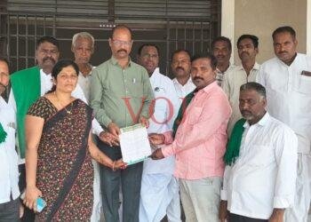 ಯಾವ ಜಂಟಿ ಸಮೀಕ್ಷೆ ಮಾಡುವುದು ಅವಶ್ಯಕತೆ ಇಲ್ಲ ಪ್ರತಿ ಎಕರೆಗೆ 50,000 ಪರಿಹಾರ ಕೊಡುವಂತೆ ಆಗ್ರಹ