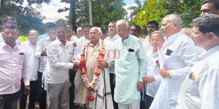 ಟಿಎಪಿಸಿಎಂಎಸ್ ನೂತನ ನಿರ್ದೇಶಕರಿಂದ ಸಚಿವ ಶಿವಾನಂದ ಪಾಟೀಲರಿಗೆ ಸನ್ಮಾನ