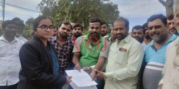 ಶ್ರೀ ಮಹದೇಶ್ವರ ಕಾರು ಚಾಲಕ ಹಾಗೂ ಮಾಲೀಕರ ಸಂಘದ ವತಿಯಿಂದ ತಹಸಿಲ್ದಾರ್ ಗೆ ಮನವಿ