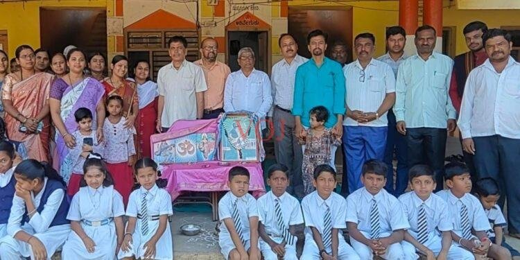 ಮಹಾತ್ಮರ ಹಿನ್ನೆಲೆ ಮತ್ತು ಸಾಧನೆಯ ಬಗ್ಗೆ ಅರಿಯಬೇಕು..!