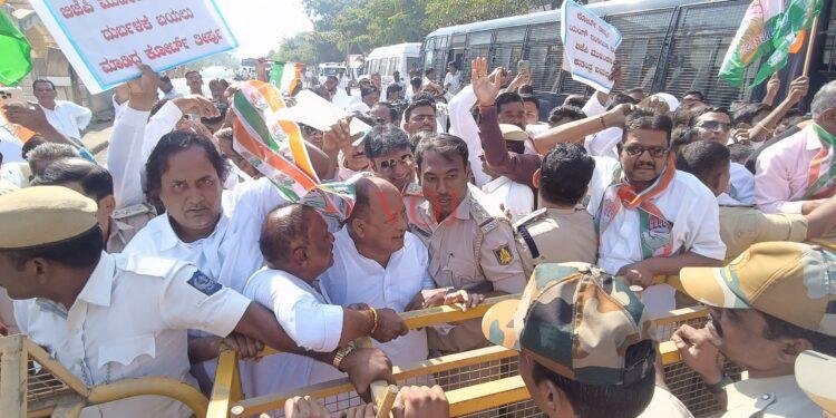 ಸೋನಿಯಾ ಗಾಂಧಿ ಹಾಗೂ ರಾಹುಲ್ ಗಾಂಧಿ ವಿರುದ್ಧ B.ಜೆ.ಪಿ. ನಾಯಕರು ಪಿತೂರಿ