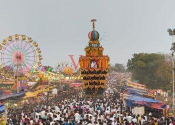 ಅಯ್ಯನಗುಡಿ ಗಂಗಾಧರೇಶ್ವರ ರಥೋತ್ಸವದಲ್ಲಿ ಅಪಾರ ಭಕ್ತರು ಬಾಗಿ.