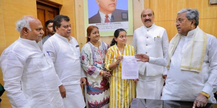 ಹಿರಿಯ ಐಎಎಸ್ ಅಧಿಕಾರಿ ಮಹಾಂತೇಶ್ ಬೀಳಗಿ ಅವರ ಪುತ್ರಿ ಚೈತನ್ಯಾ ಎಂ. ಬೀಳಗಿ ಅವರಿಗೆ ಸರಕಾರಿ‌ ನೌಕರಿ