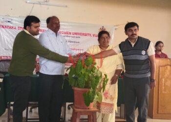 ಮಹಿಳೆಯ ಶಕ್ತಿ-ಉದ್ಯಮಶೀಲತೆಯ ಮೂಲಕ ಸ್ವಾವಲಂಬಿ ಸಮಾಜ ನಿರ್ಮಾಣ: ಮಹಾಂತೇಶ್ ಅಗಸಿಮುಂದಿ