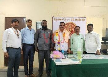 ನೂತನ ವ್ಯವಸ್ಥಾಪಕ ಅಶೋಕಕುಮಾರ ಬೋವಿ ಅವರನ್ನು ಆರ್ಎಂಎಸ್ಎ ಶಾಲೆಯ ಆಡಳಿತ ಮಂಡಳಿ ಸದಸ್ಯರಿಂದ ವ ಗೌರವ ಸನ್ಮಾನ.