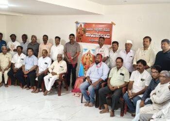 ಹಿಂದೂ ಸಮಾಜದ ಏಕತೆಗೆ ಸಂಘಟಿತವಾಗಲು ಪಟ್ಟಣದಲ್ಲಿ ಬೃಹತ್ ಹಿಂದೂ ಸಮ್ಮೇಳನ