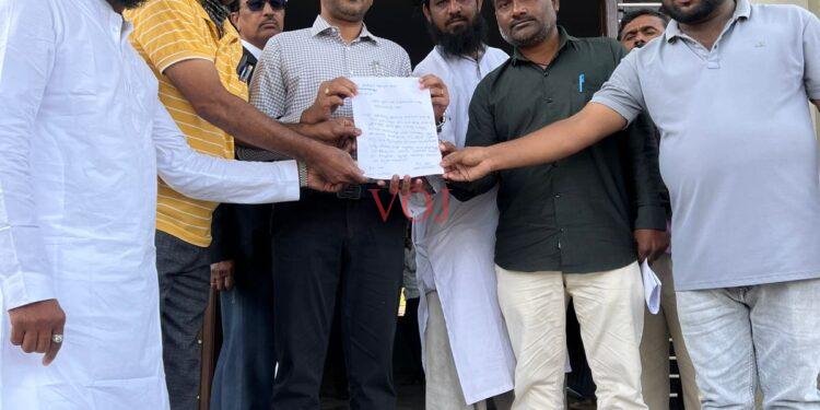 ಸ್ಲಂ ಮನೆ ಕಾಮಗಾರಿ ವಿಳಂಭ ಪ್ರತಿಭಟನೆ