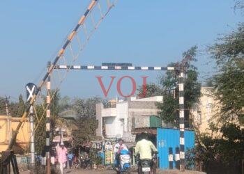 ಅಂಕುಡೊಂಕದ ಫಾಟಕ್ ಬೇಗನೇ ದುರಸ್ತಿಗೊಳಸಬೇಕು ಎಂದು ಗ್ರಾಮಸ್ಥರು ಆಗ್ರಹ