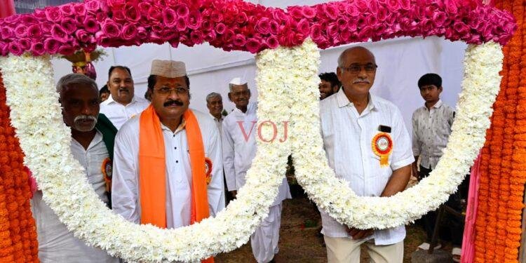 ಶಾಸಕ ಯತ್ನಾಳ ಅವರಿಂದ ಫಲಪುಷ್ಪ ಪ್ರದರ್ಶನ-ತೋಟಗಾರಿಕೆ ಅಭಿಯಾನ ಉದ್ಘಾಟನೆ