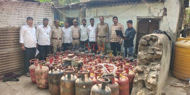 ಆಹಾರ ಹಾಗೂ ಪೊಲೀಸ್ ಇಲಾಖೆಗಳ ಜಂಟಿ ಕಾರ್ಯಾಚರಣೆ ಅಕ್ರಮವಾಗಿ ಗೃಹಬಳಕೆ ಸಿಲಿಂಡರ್ ಬಳಕೆ:ಆಹಾರ ಇಲಾಖೆ ದಾಳಿ-ವಶ