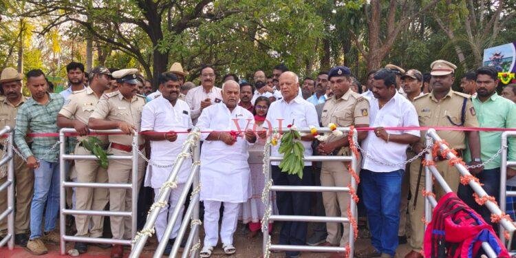 ಉತ್ತರ ಕರ್ನಾಟಕದ ಪ್ರಮುಖ ಪ್ರವಾಸಿ ತಾಣ ಆಲಮಟ್ಟಿಯಲ್ಲಿ ದೋಣಿ ವಿಹಾರಕ್ಕೆ ಸಚಿವ ಶಿವಾನಂದ ಪಾಟೀಲ ಅವರಿಂದ ಚಾಲನೆ