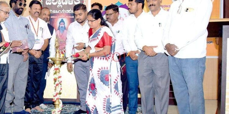 ಸವಿತಾ ಮಹರ್ಷಿ ಅವರ ತತ್ವಾದರ್ಶ ಹಾಗೂ ಮೌಲ್ಯ ಅಳವಡಿಸಿಕೊಳ್ಳಿ-ಗುರುನಾಥ್ ದಡ್ಡೆ ಕರೆ