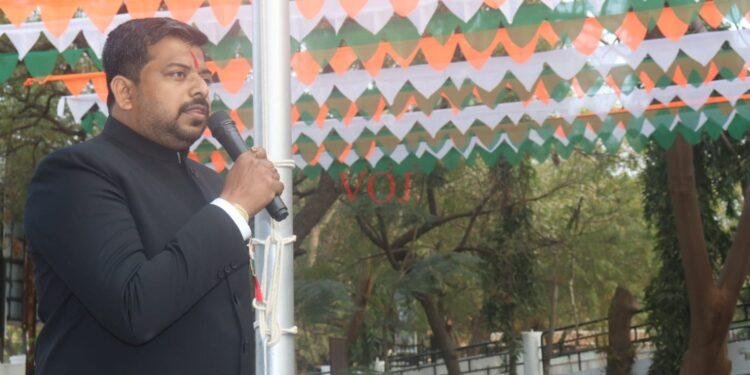 ಜಿಲ್ಲಾ ಪಂಚಾಯತಿ ಕಾರ್ಯಾಲಯದಲ್ಲಿ ಹಮ್ಮಿಕೊಂಡ 77ನೇ ಗಣರಾಜ್ಯೋತ್ಸವ ಆಚರಣೆ ಮುಖ್ಯ ಕಾರ್ಯನಿರ್ವಾಹಕ ಅಧಿಕಾರಿಗಳಾದ ರಿಷಿ ಆನಂದ ಅವರಿಂದ ಧ್ವಜಾರೋಹಣ