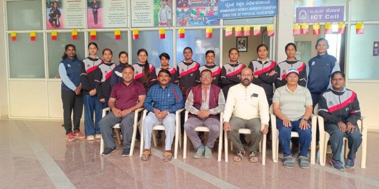 ದಕ್ಷಿಣ ವಲಯ ಮಟ್ಟದ ಅಂತರ್ ವಿವಿ ಸ್ಪರ್ಧೆಗೆ ಕ್ರೀಡಾಕೂಟದಲ್ಲಿ ಮಹಿಳಾ ವಿವಿಯ ಕ್ರಿಕೇಟ್ ಕ್ರೀಡಾಪಟುಗಳು ಆಯ್ಕೆ..!