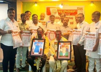 ಜನಪ್ರೀಯತೆಯ ಮಧ್ಯೆದಲ್ಲಿ ನಡೆಯುವ ಸನ್ಮಾನಗಳು ಸಹಜವಾಗಿದ್ದು ಕೆಲವರು ಬೆದರಿಸಿ ಸನ್ಮಾನ ಮಾಡಿಸಿಕೊಳ್ಳುತ್ತಾರೆ