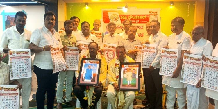 ಜನಪ್ರೀಯತೆಯ ಮಧ್ಯೆದಲ್ಲಿ ನಡೆಯುವ ಸನ್ಮಾನಗಳು ಸಹಜವಾಗಿದ್ದು  ಕೆಲವರು ಬೆದರಿಸಿ ಸನ್ಮಾನ ಮಾಡಿಸಿಕೊಳ್ಳುತ್ತಾರೆ