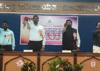 ಜಿಲ್ಲಾ ಮಾನವ ಅಭಿವೃದ್ಧಿ ವರದಿ 2025 ಹಾಗೂ ಸಮಗ್ರ ಮತ್ತು ಸುಸ್ಥಿರ ಜಿಲ್ಲಾ ಅಭಿವೃದ್ಧಿ ಯೋಜನೆ 2031ಕ್ಕೆ ಸಮಗ್ರ ಹಾಗೂ ನಿಖರ ದತ್ತಾಂಶಗಳನ್ನು ಕಾಲಮಿತಿಯೊಳಗೆ ಒದಗಿಸಿ ಜಿಲ್ಲಾಧಿಕಾರಿ ಡಾ. ಆನಂದ ಕೆ. ಕರೆ