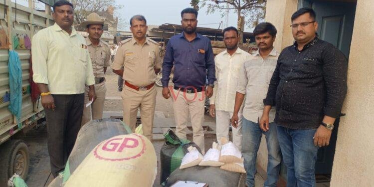 ಇಂಡಿ | ಕಳ್ಳ ಸಾಗಾಣಿಕೆ ೨೫ ಸಾವಿರ ರೂ ಅಕ್ಕಿ ಜಪ್ತಿ